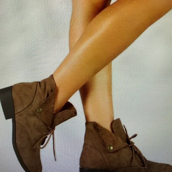 Womens "Qupid" Flat Heel Suede Desert Boots - New in Box - Size 6.5 - Picture 2 of 4